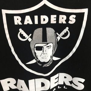 Raiders large t-shirt